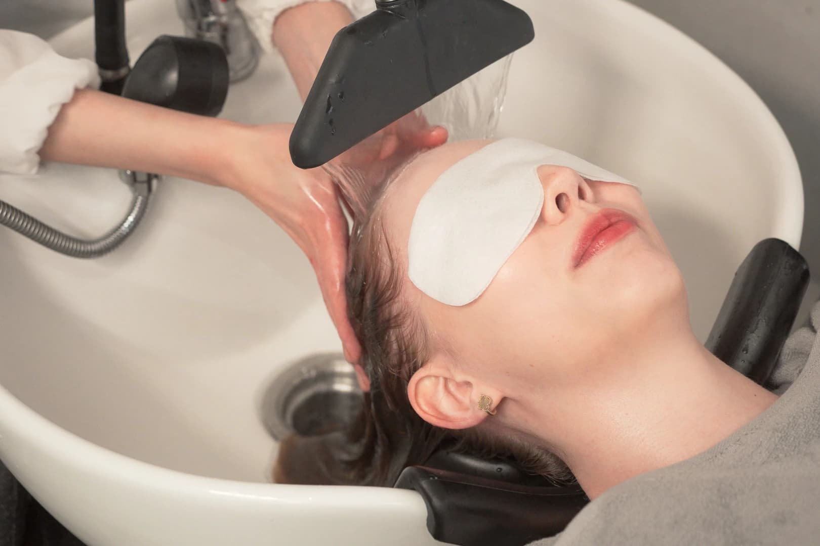 Relaxing scalp treatment